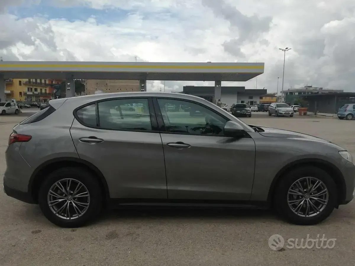 Usata Alfa Romeo Stelvio 150 CV (110 kW) 2018 Grigio SUV