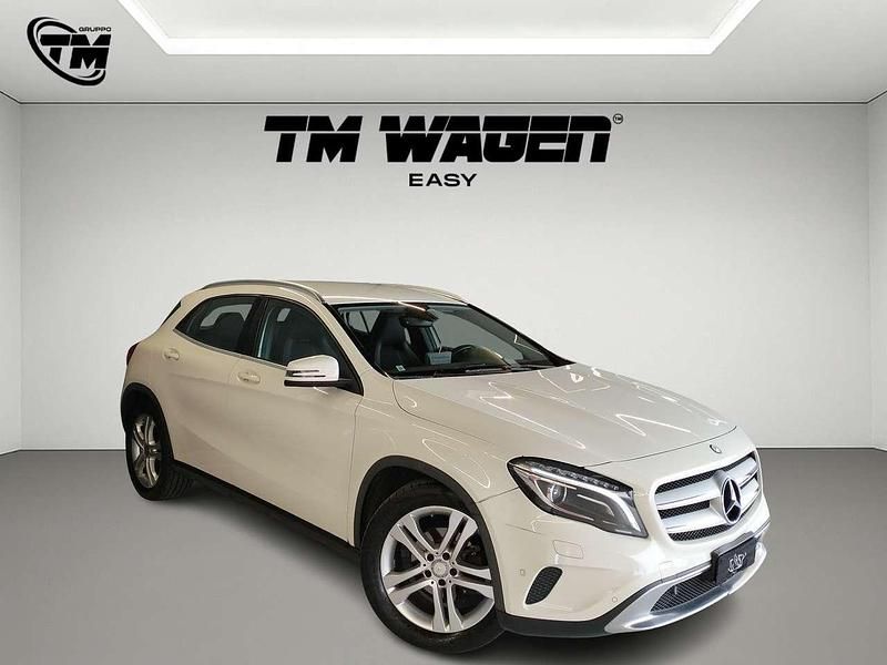 Usata Mercedes GLA200 136 CV (100 kW) 2017 Bianco SUV
