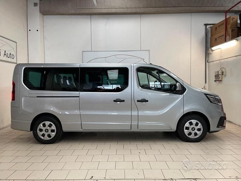 Nuova Renault Trafic Equilibre 150 CV (110 kW) 2025 Grigio Monovolume