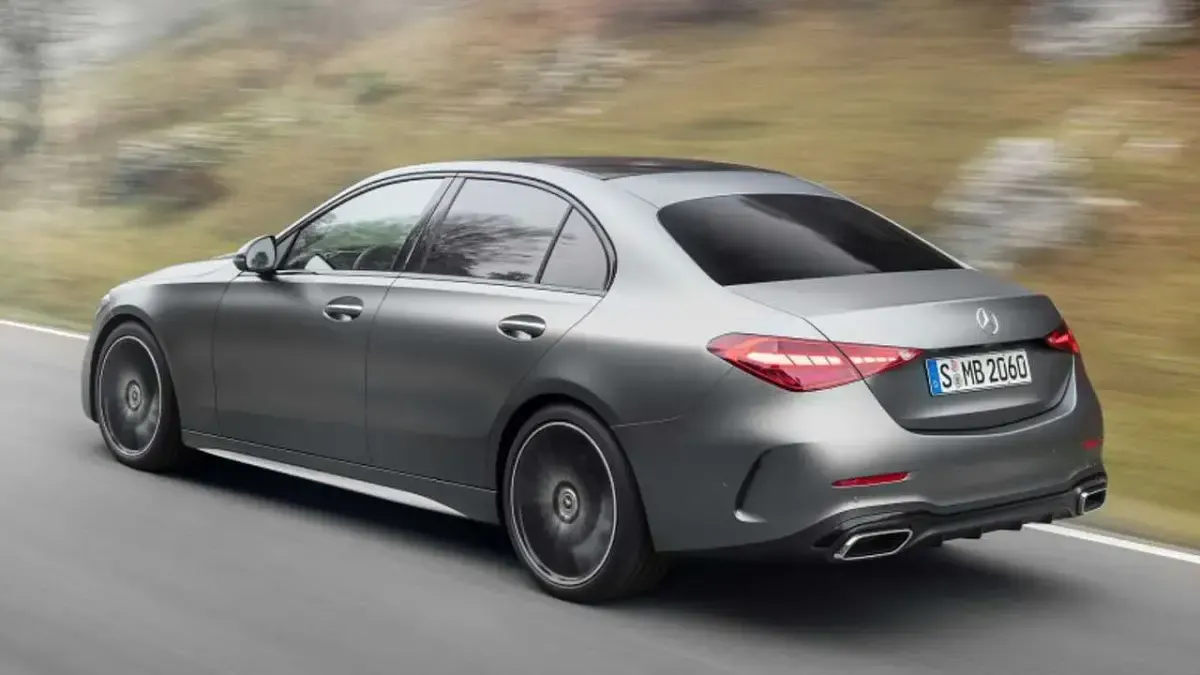 Nuova Mercedes C400 Advanced Plus 381 CV (280 kW) 2026 Argento Berlina
