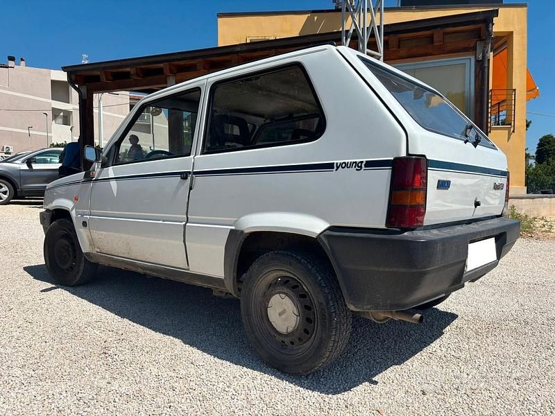 Usata Fiat 750 Young 44 CV (32 kW) 1998 Bianco Utilitaria