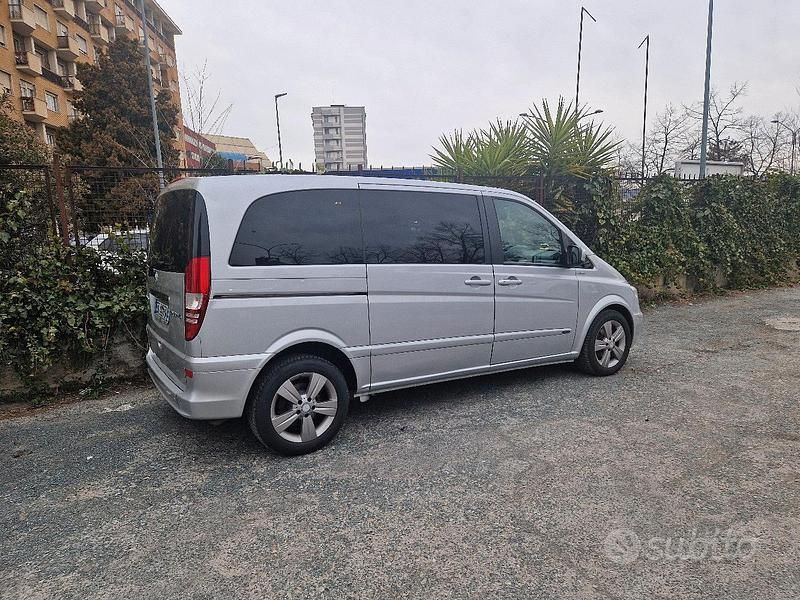 Usata Mercedes Viano 224 CV (164 kW) 2012 Grigio Monovolume