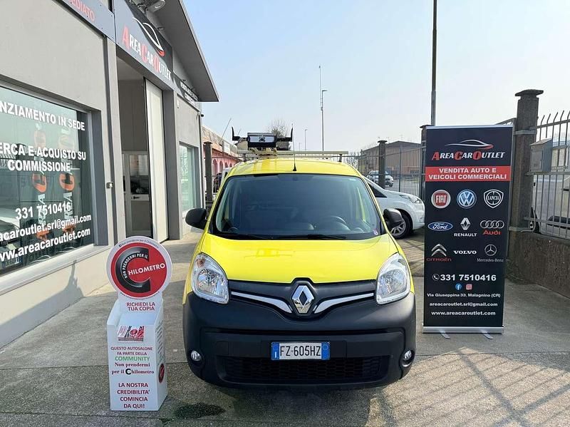 Usata Renault Kangoo 110 CV (80 kW) 2019 Giallo 387 Monovolume