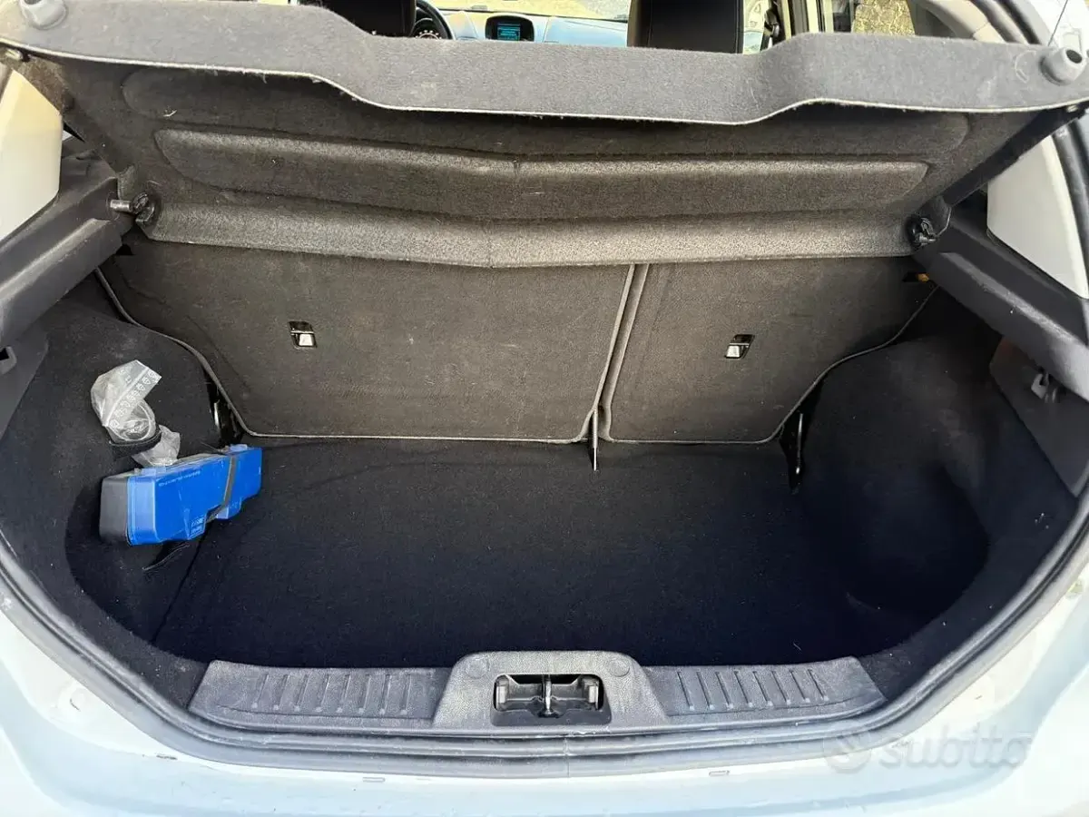 Second-hand Ford Fiesta 75 CP (55 kW) 2013 Berlinǎ