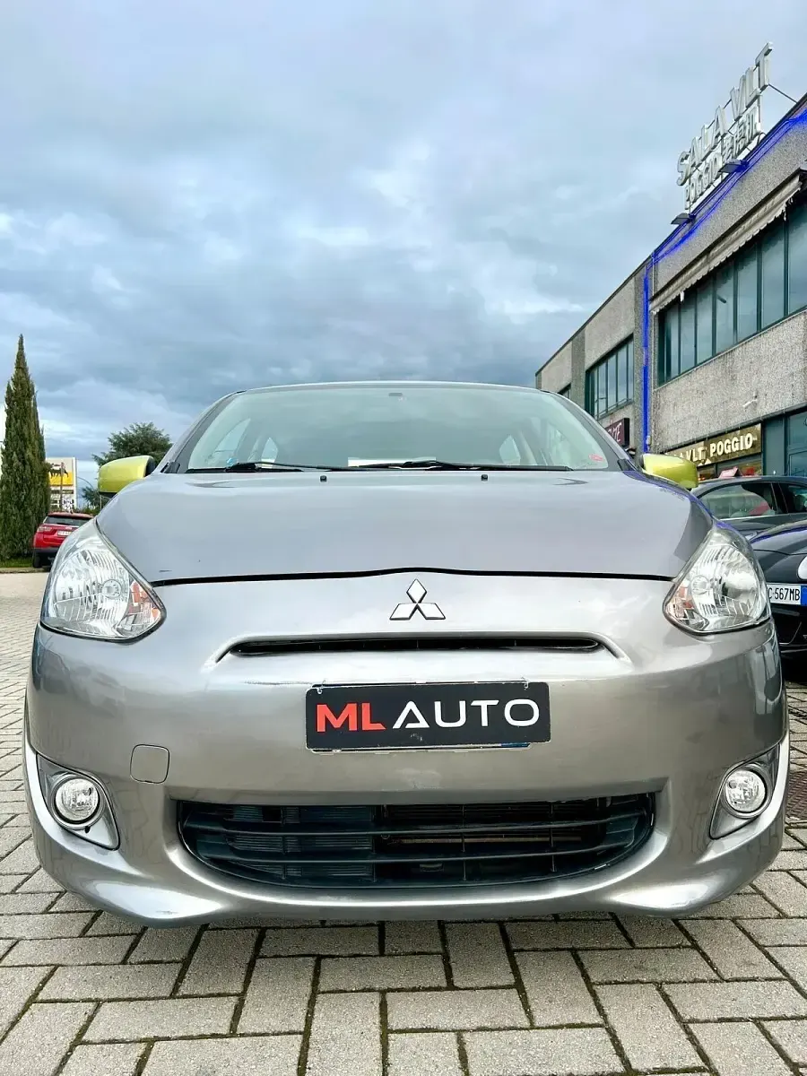 Usata Mitsubishi Space Star Intense 69 CV (50 kW) 2015 Grigio Utilitaria