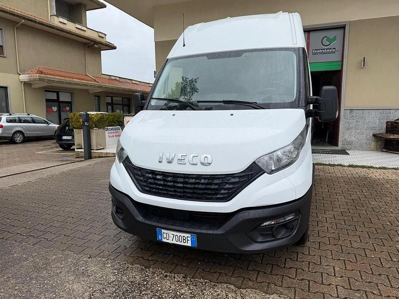 Usata Iveco Daily 115 CV (84 kW) 2020 Bianco