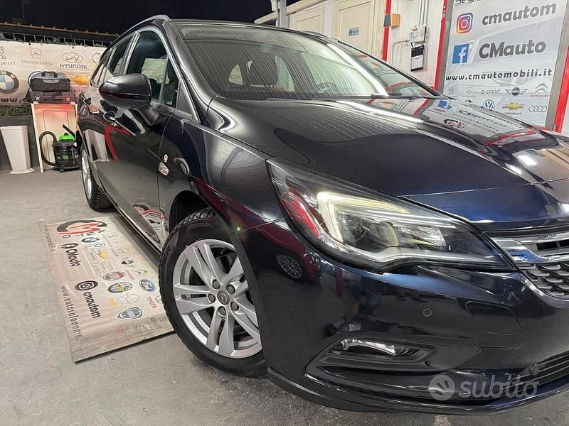 Usata Opel Astra Business 110 CV (80 kW) 2018 Blu Station wagon
