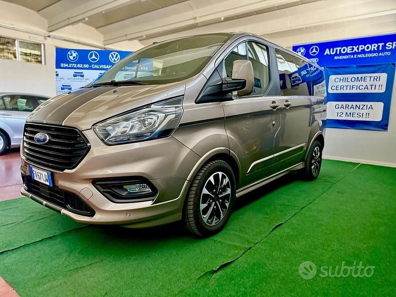 Usata Ford Tourneo 170 CV (125 kW) 2019 Marrone Monovolume