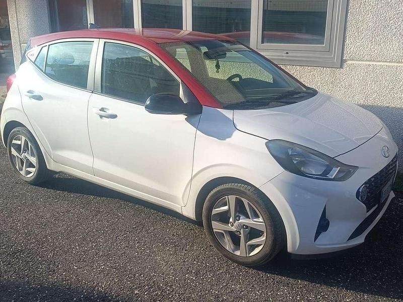 Usata Hyundai i10 67 CV (49 kW) 2020 Bianco Utilitaria