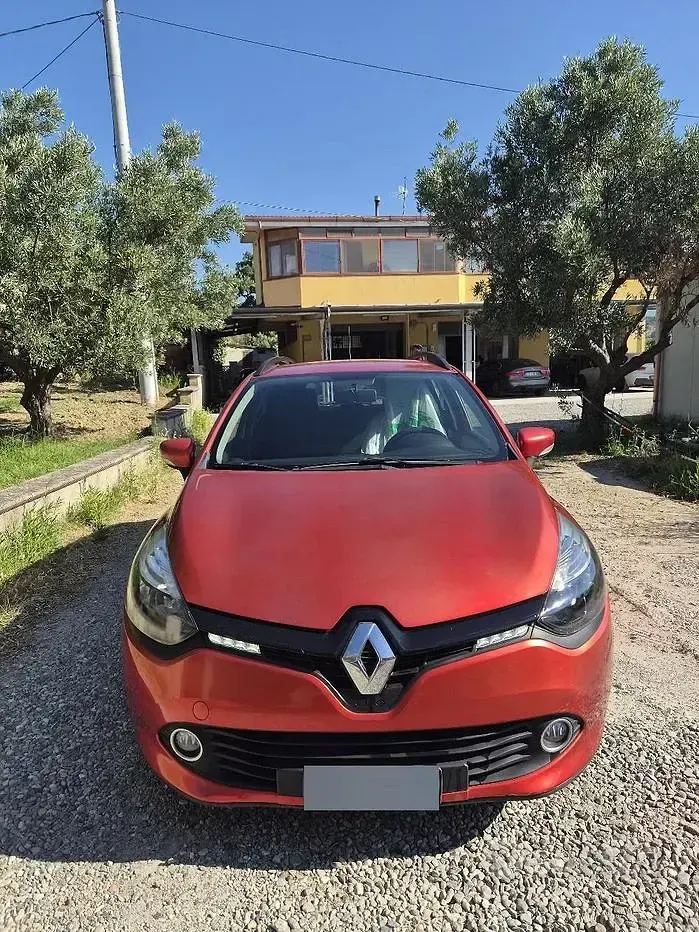 Usata Renault Clio 75 CV (55 kW) 2015 Rosso Station wagon