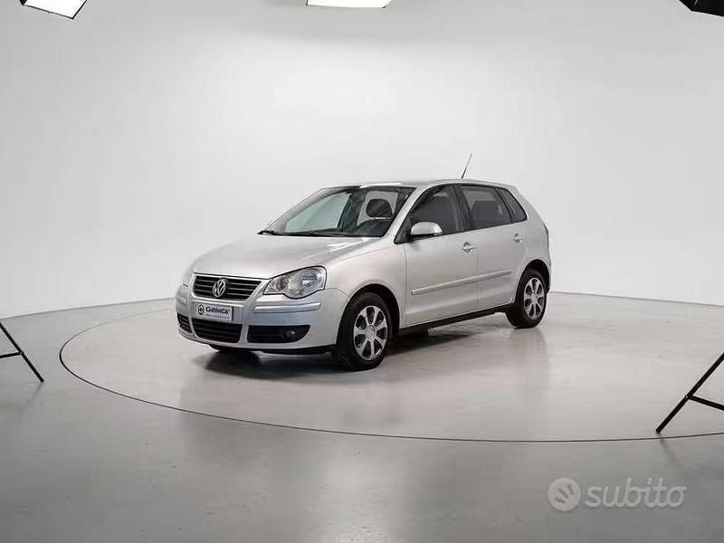 Usata VW Polo Trendline 69 CV (50 kW) 2007 Grigio Utilitaria