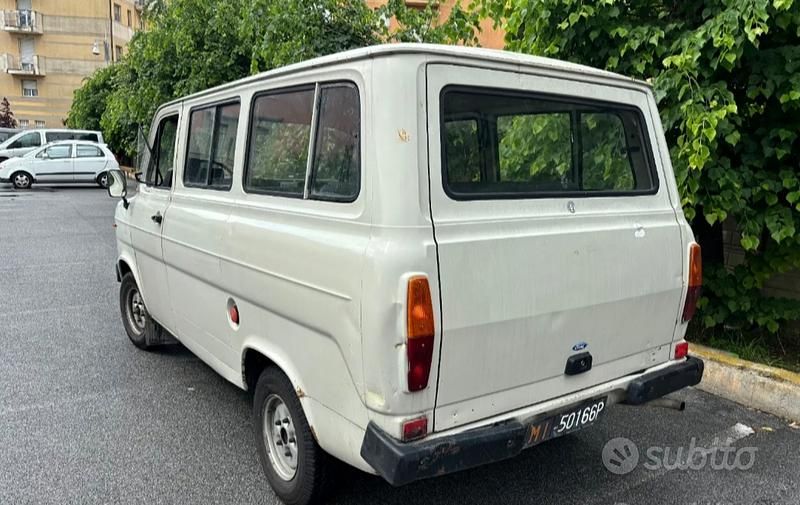 Usata Ford Transit 1982 Grigio Monovolume