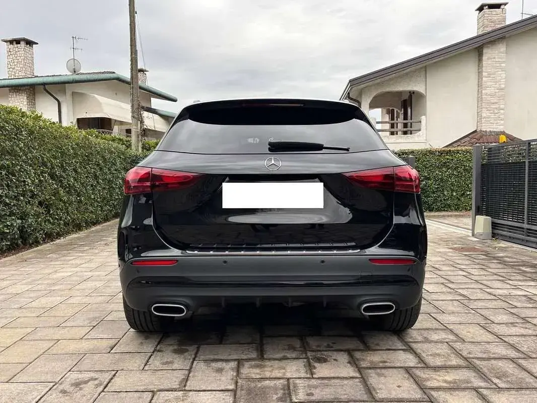 Usata Mercedes GLA200 Advanced Plus 150 CV (110 kW) 2024 Nero SUV