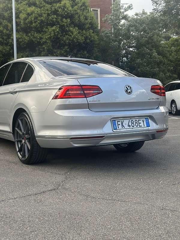 Usata VW Passat 155 CV (114 kW) 2017 Grigio Berlina