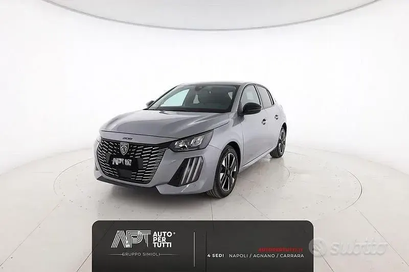 Usata Peugeot 208 Allure 101 CV (74 kW) 2025 Utilitaria