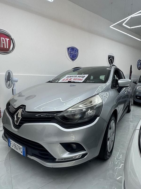Usata Renault Clio GrandTour Intens 75 CV (55 kW) 2017 Grigio Station wagon