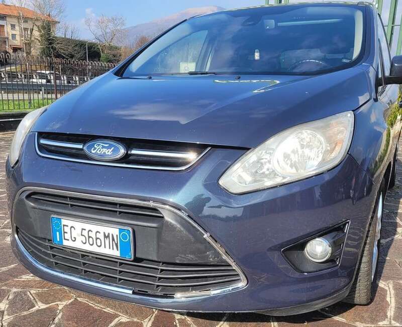 Usata 2011 Ford C-MAX Titanium Monovolume | 4450 € (Super prezzo) - Immagine 1/4