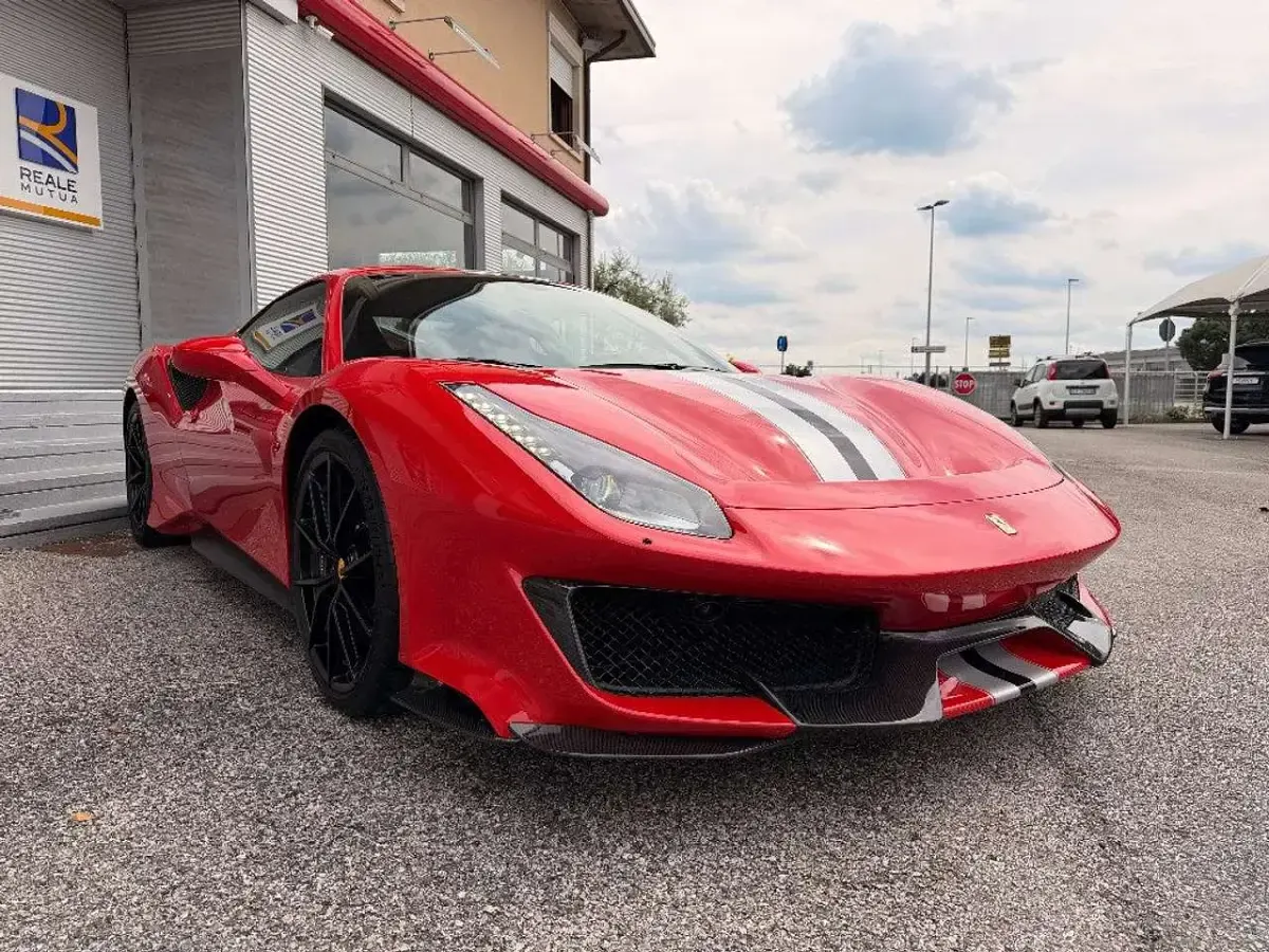 Usata Ferrari 488 721 CV (530 kW) 2019 Rosso Coupé