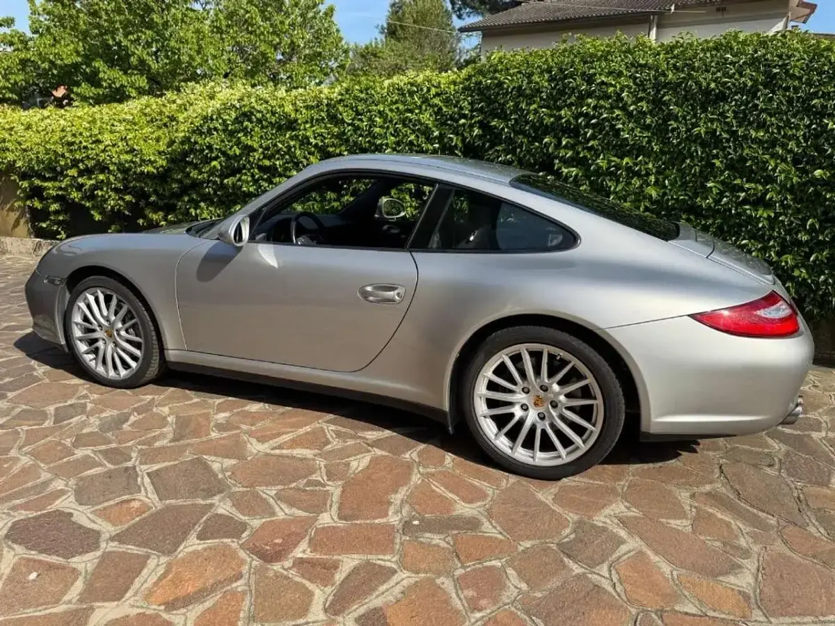 Usata Porsche 911 Carrera 4 345 CV (253 kW) 2010 Argento Coupé
