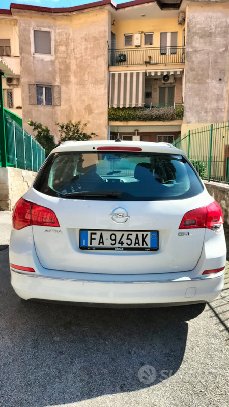Usato 2015 Opel Astra 1.6 Diesel 105 CV (3.800 €)