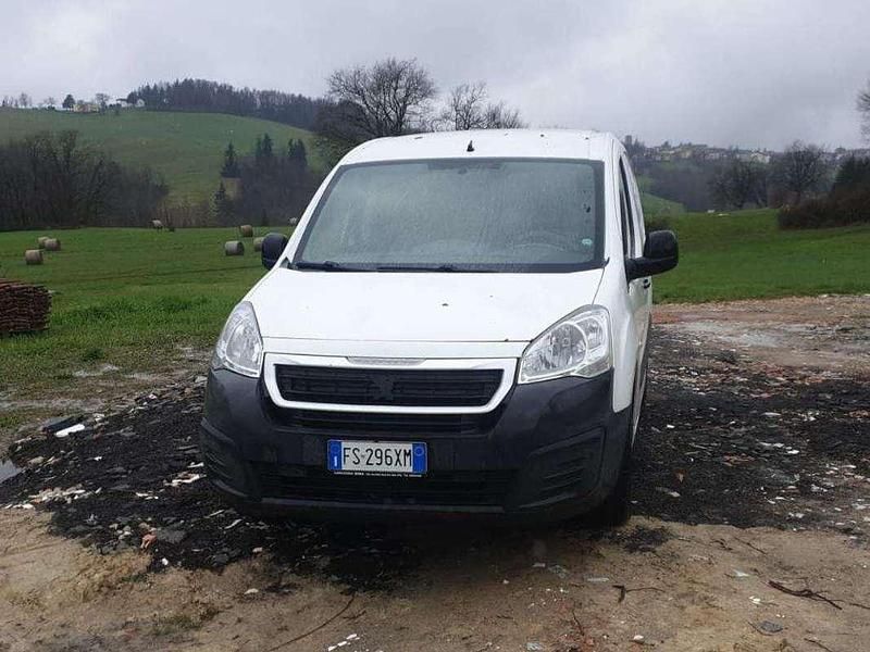 Usata Peugeot TePee Active 99 CV (72 kW) 2018 Bianco Furgone