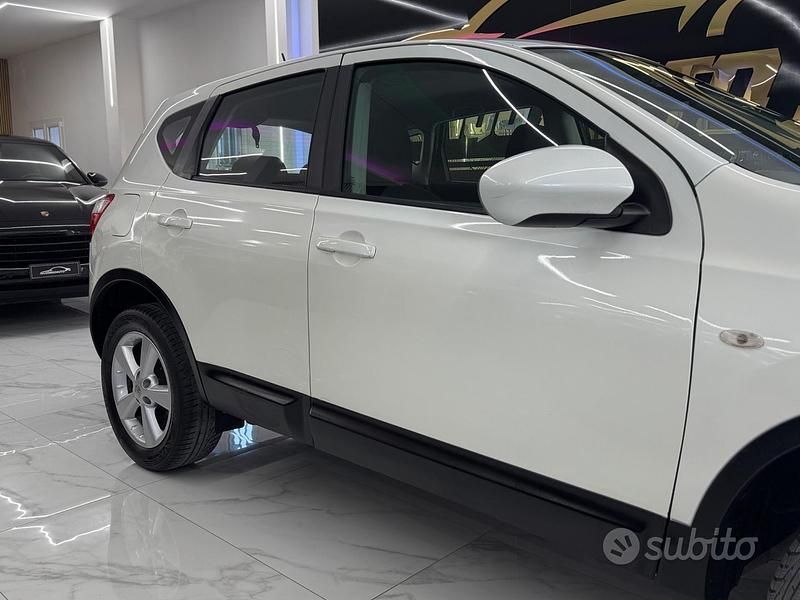 Usata Nissan Qashqai Tekna 110 CV (80 kW) 2014 Bianco SUV