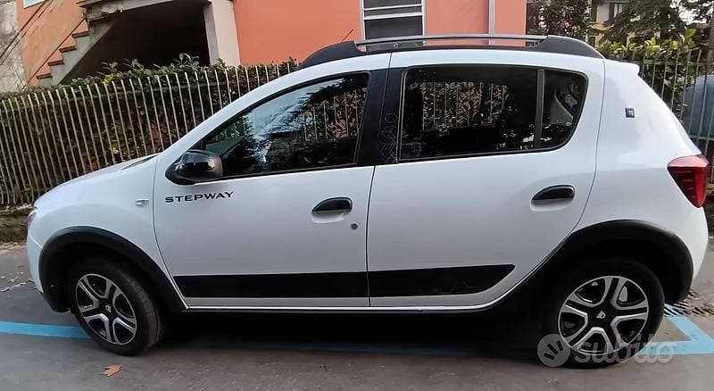 Usata Dacia Sandero Stepway 2020 Bianco Monovolume