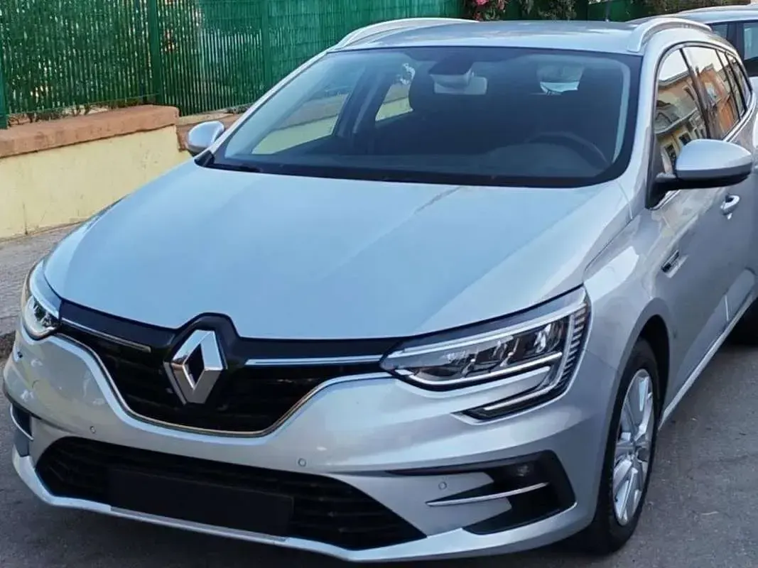 Usata Renault Mégane GrandTour 116 CV (85 kW) 2022 Argento Station wagon