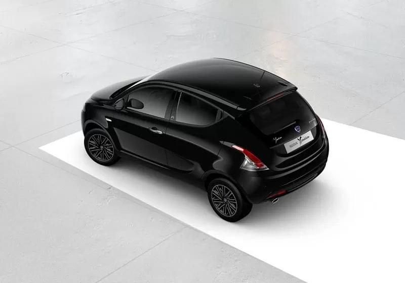 Usata Lancia Ypsilon Gold 69 CV (50 kW) 2023 Nero Utilitaria