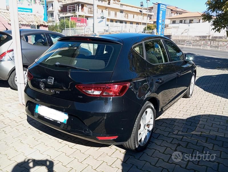 Usata Seat Leon Style 105 CV (77 kW) 2013 Nero Berlina
