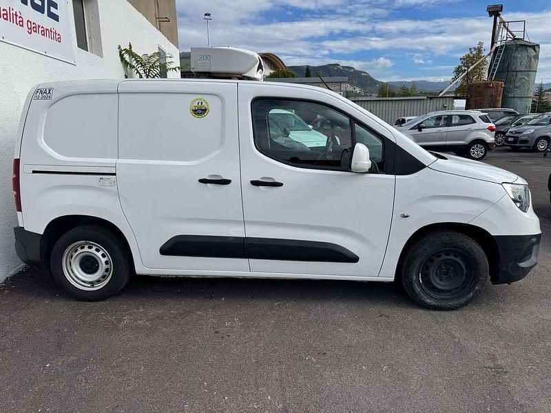 Usata Opel Combo 102 CV (75 kW) 2021 Bianco Monovolume