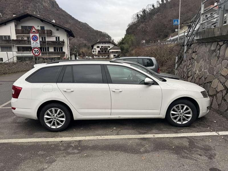 Bianco Usata 2015 Skoda Octavia GreenLine Station wagon | 7900 € (Cara) - Immagine 1/4