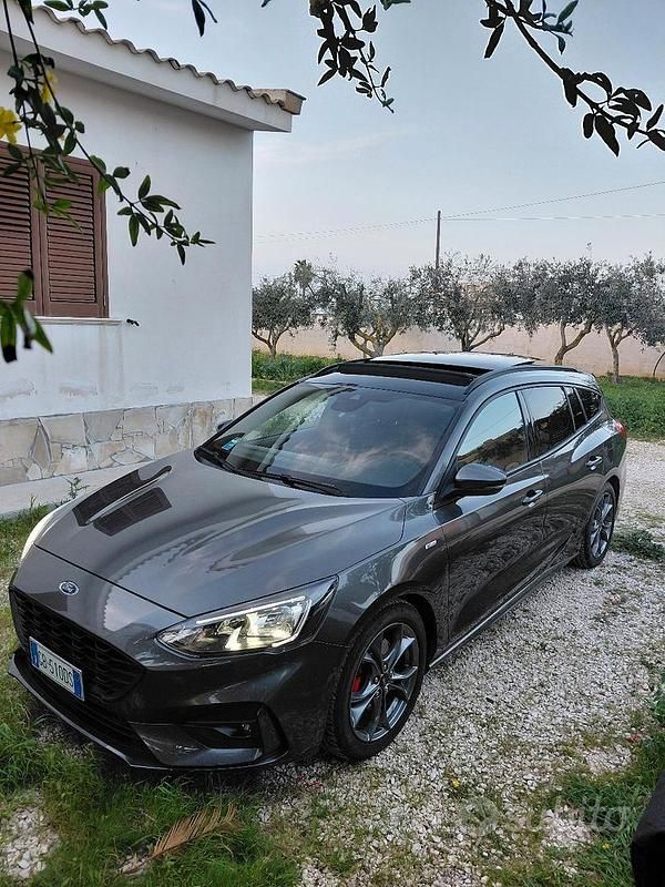 Usata Ford Focus ST-Line 150 CV (110 kW) 2020 Grigio Berlina
