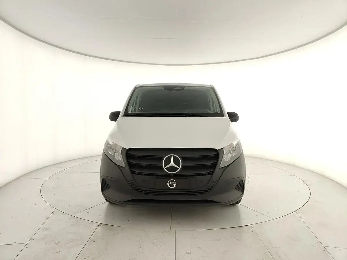 Nuova Mercedes Vito 2026 Bianco Furgone