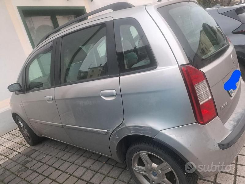 Usata Fiat Idea 69 CV (50 kW) 2005 Monovolume
