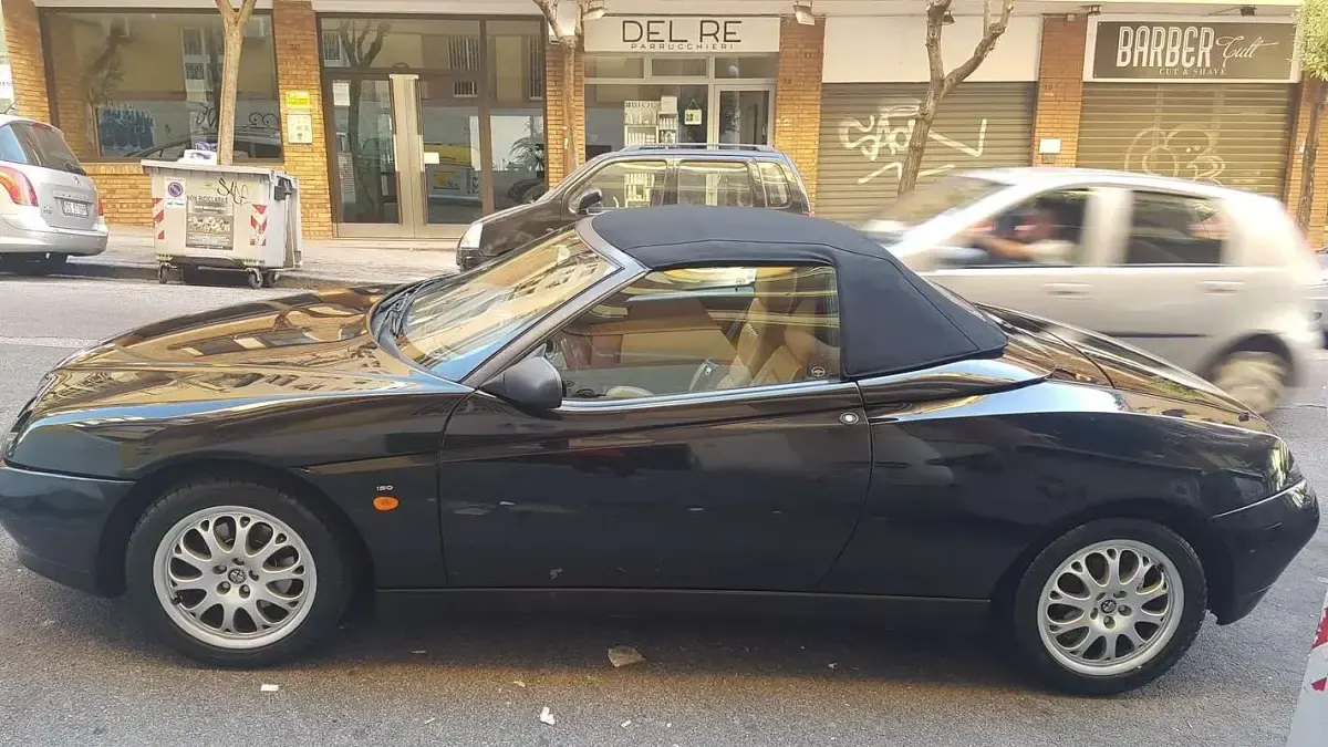 Usata Alfa Romeo Spider 155 CV (114 kW) 1999 Cabrio