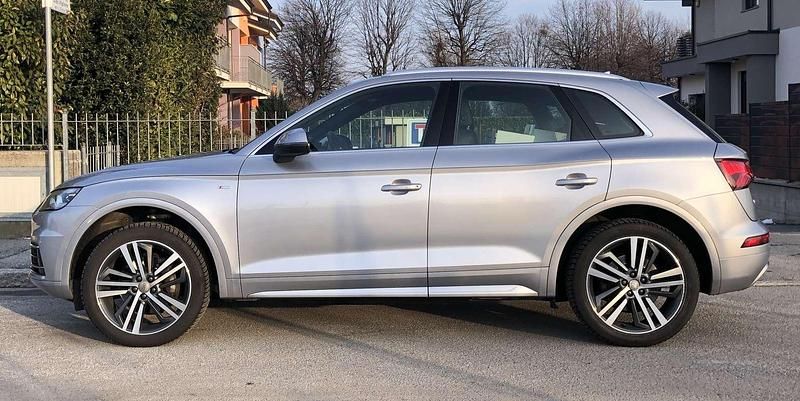 Usata Audi Q5 Business 190 CV (139 kW) 2018 Argento SUV