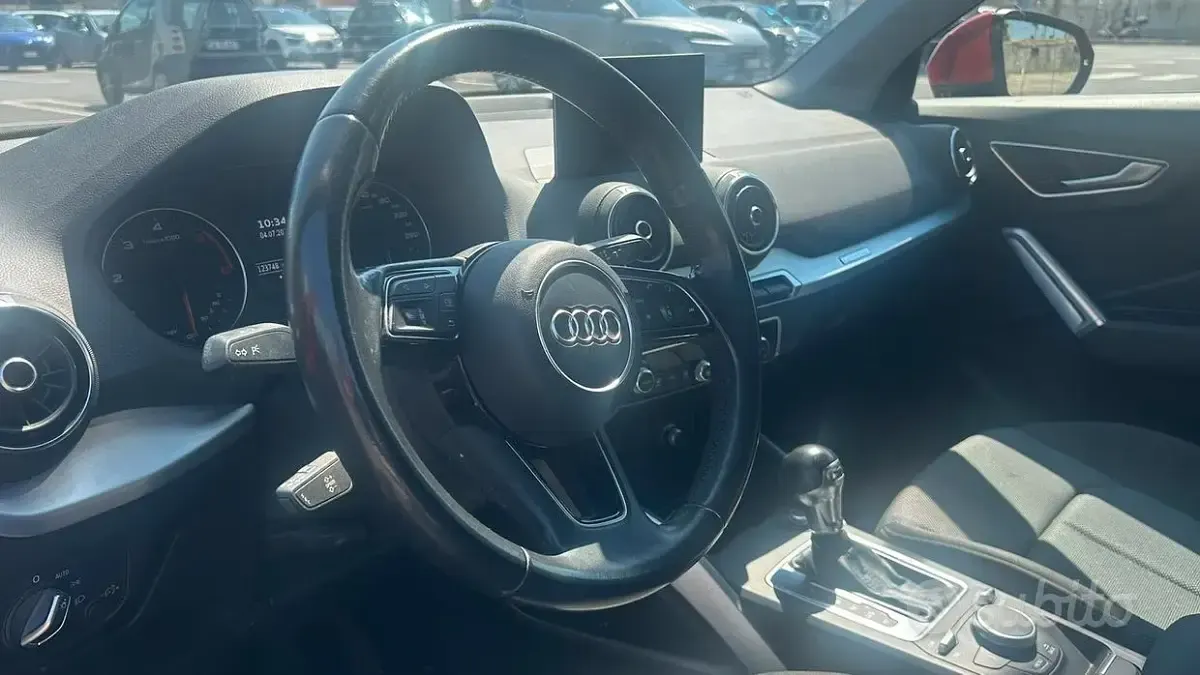 Usata Audi Q2 Design 190 CV (139 kW) 2017 Arancione SUV