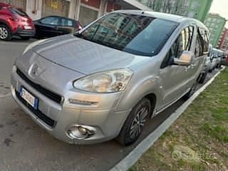 Gebraucht Peugeot Partner 90 PS (66 kW) 2012 Grau Van / Kleinbus