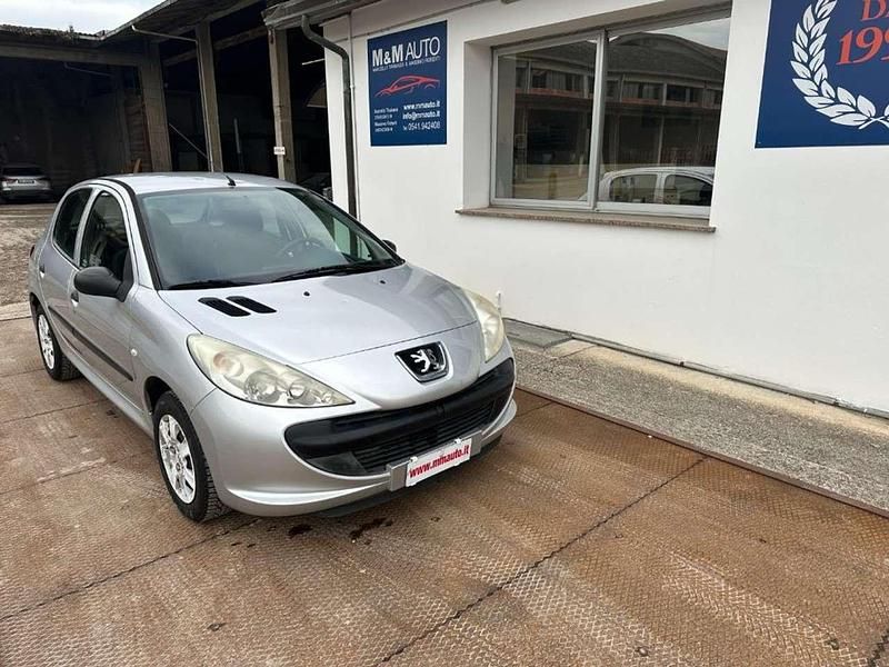 Usata Peugeot 206 60 CV (44 kW) 2011 Argento Berlina