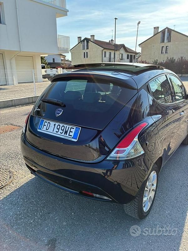 Usata Lancia Ypsilon S 95 CV (69 kW) 2016 Utilitaria