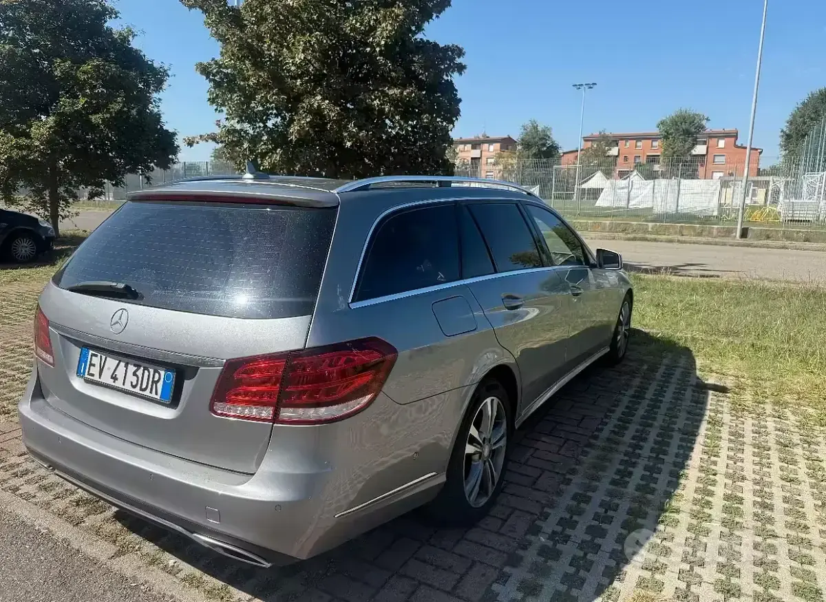 Usata Mercedes E220 170 CV (125 kW) 2014 Grigio Station wagon
