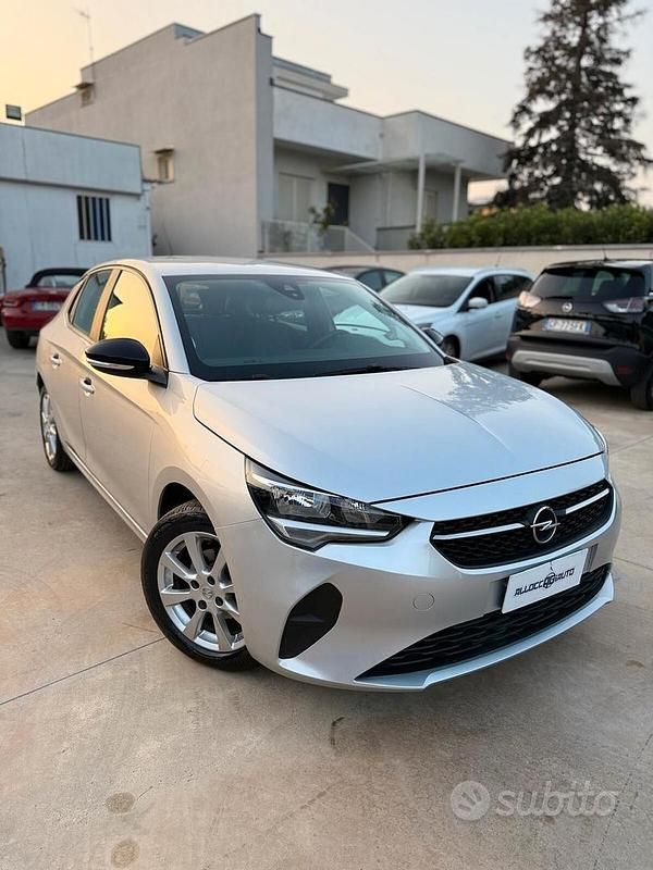 Usata Opel Corsa Edition 101 CV (74 kW) 2022 Grigio Berlina