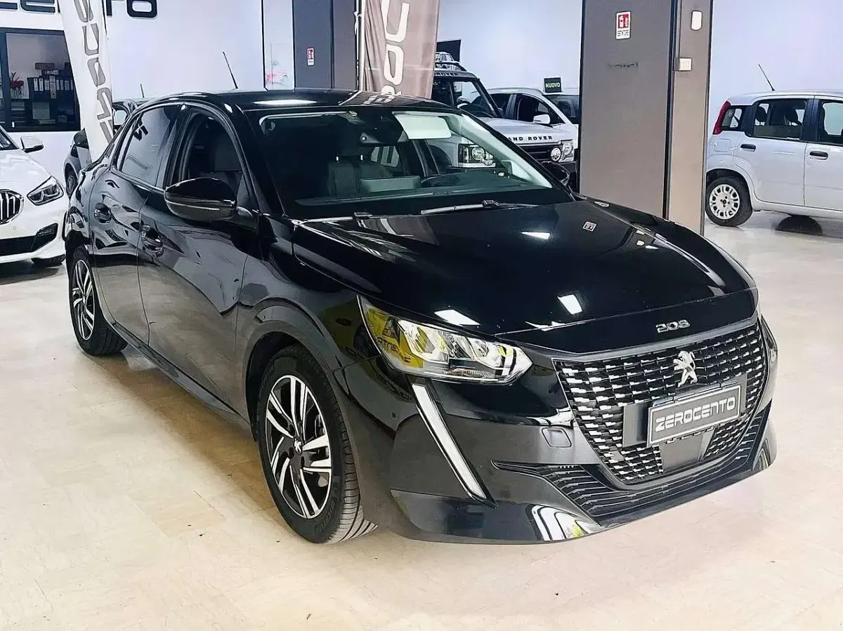 Usata Peugeot 208 Allure 102 CV (75 kW) 2022 Nero Utilitaria