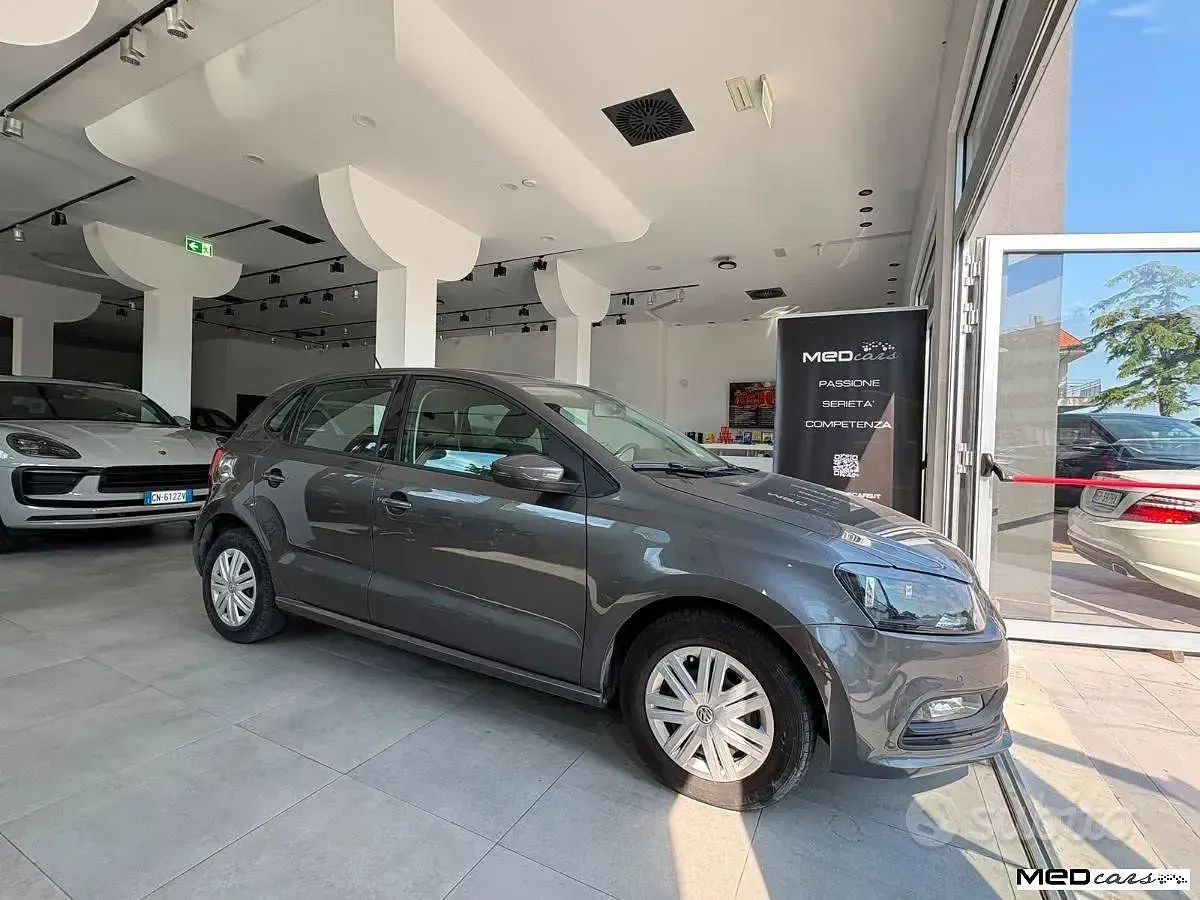 Usata VW Polo Comfortline 75 CV (55 kW) 2016 Grigio Utilitaria