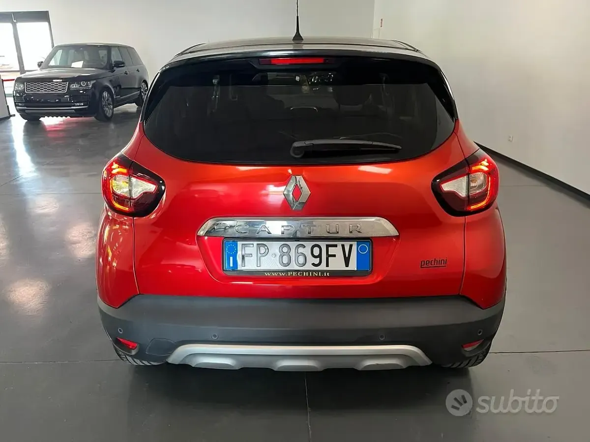 Usata Renault Captur Zen 90 CV (66 kW) 2018 Rosso SUV