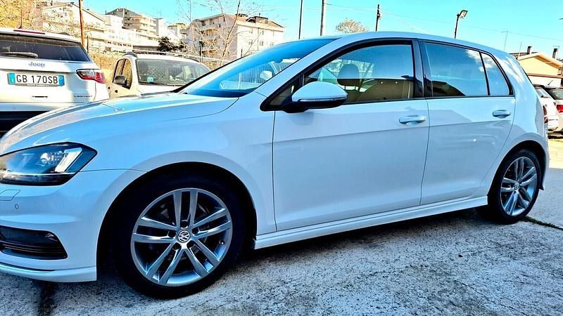 Usata VW Golf VII R-line 110 CV (80 kW) 2016 Bianco Berlina