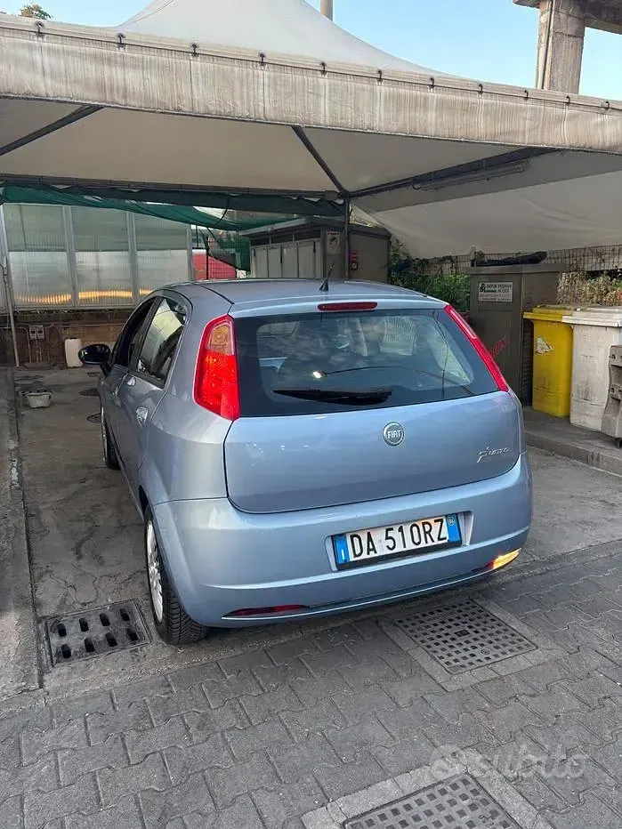 Usata Fiat Grande Punto Active 77 CV (56 kW) 2006 Bluazzurro Utilitaria