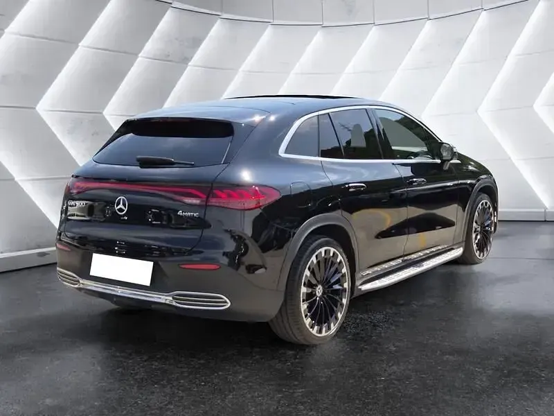 Usata Mercedes EQE500 AMG Line Premium Plus 300 kW (408 CV) 2023 Nero SUV