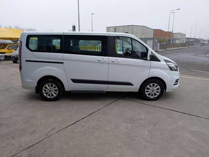 Usata Ford Tourneo Trend 131 CV (96 kW) 2019 Bianco Monovolume